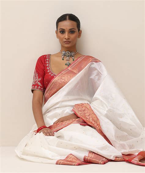 Ethereal Elegance: Lightweight and Luminous Chanderi Sarees – WeaverStory