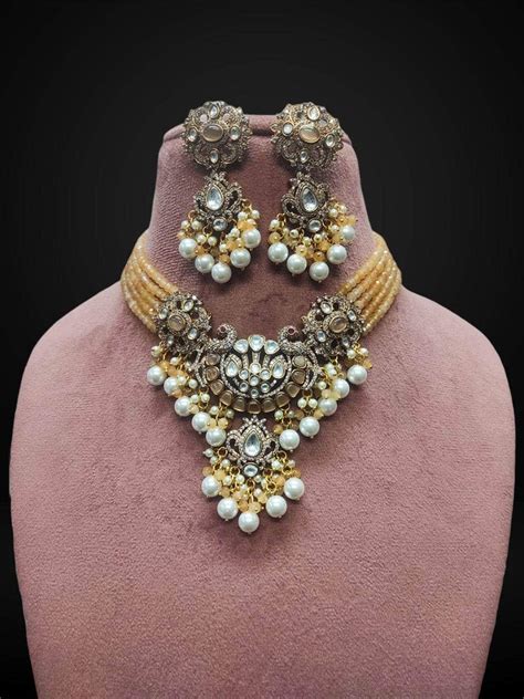 Buy Royal Kundan Studded Beaded Necklace Set Online - Ishhaara