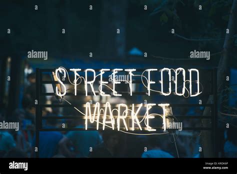 Shop Local Market Event Sign 的图像结果