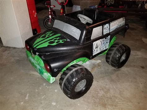 Grave Digger Power Wheels 12v for Sale in Hialeah, FL - OfferUp