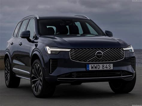 Volvo XC90 (2025) - pictures, information & specs