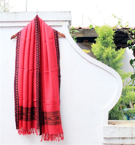Fuscia Pink Woollen Handloom Kinnauri Stole with Geometric Border ...