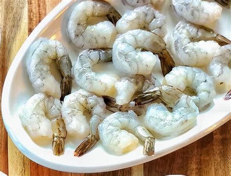 Amazon.com: Super Colossal Shrimp | 8-12 Pc/LB | Raw & Cleaned | 4 LB ...