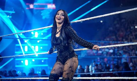Roxanne Perez addresses horrifying online threats; lauds WWE security