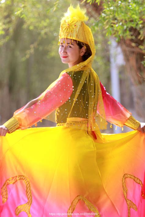 维族女孩_在新疆玩的维族女孩_淘宝助理