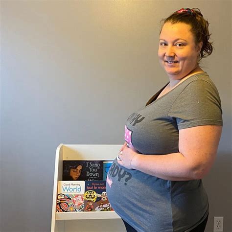 23 Weeks Pregnant Belly Girl