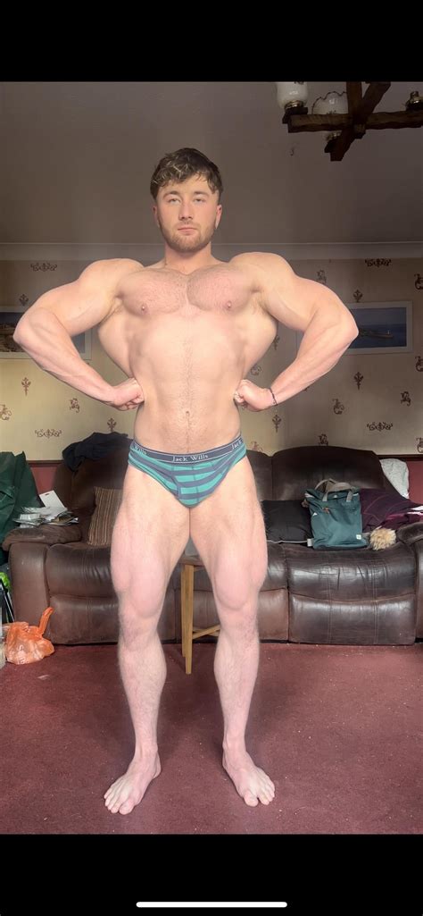 5’9 208lbs. Prep starts in 8 weeks, classic physique in May being the ...