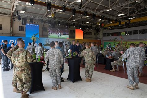 The 2016 Pro Bowl Draft hosted on Wheeler Army Airfield | Article | The ...