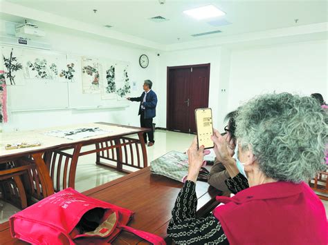 老年大学招生宣传海报展板