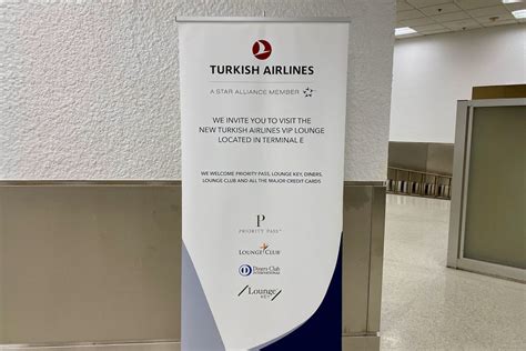 Review: Turkish Airlines Priority Pass lounge in Miami - The Points Guy