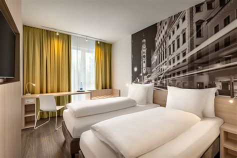 Super 8 by Wyndham Augsburg | Augsburg, DE Hotels