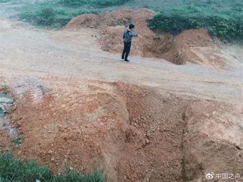 招商项目屡遭村民阻挠10年难开工 已沦为乱葬岗