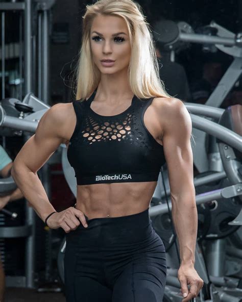 Female Fitness Models Height And Weight