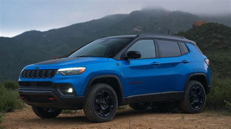 2023 Jeep Compass Review: Expert Insights, Pricing, and Trims