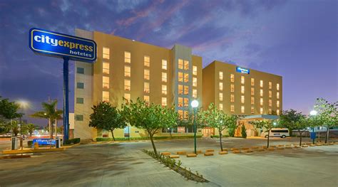 CITY EXPRESS BY MARRIOTT IRAPUATO NORTE - Hotel Reviews, Photos, Rate ...