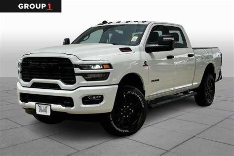 New 2025 RAM 2500 Big Horn Crew Cab in Houston #SG551463 | Group 1 Automotive