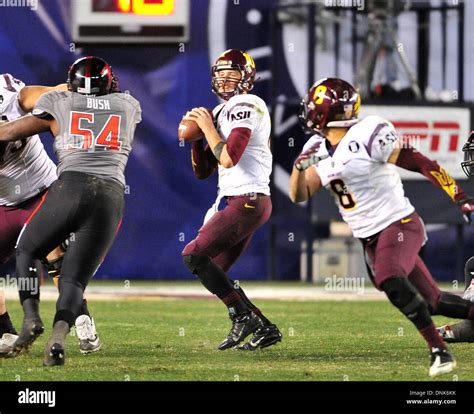 San Diego, CA, . 30th Dec, 2013. QB Taylor Kelly #10 of the Sun Devils ...