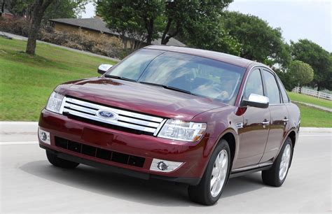 2008 Ford Taurus Named "Family Car Of The Year" | Top Speed