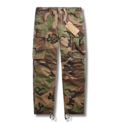 Men's Camo Pants Outfits | The Guide to Wearing Camo Well