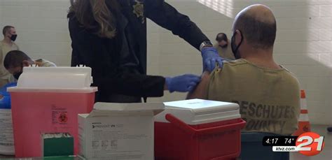 Deschutes County Jail inmates offered flu shots - KTVZ