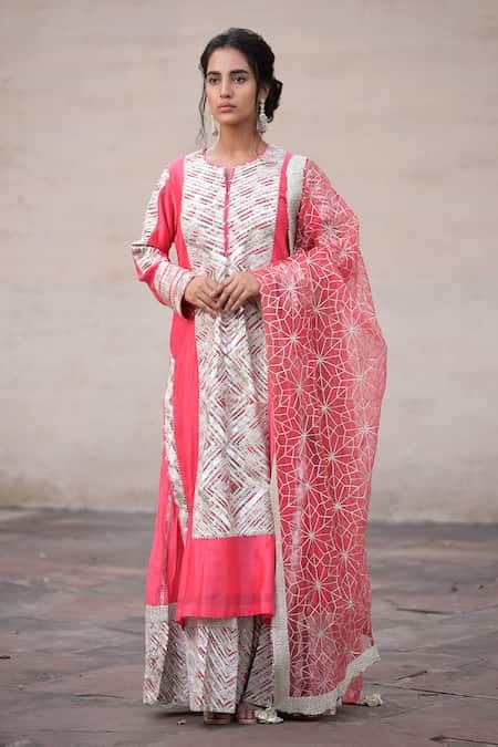 Simar Dugal | Designer Sarees, Lehengas, Kurta Sets | Aza Fashions