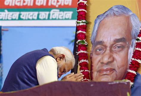 Murmu, Modi pay tributes to Vajpayee; BJP holds nationwide events