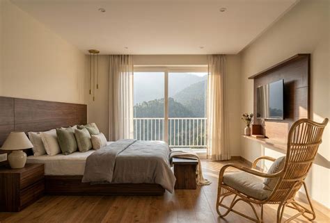 Pineora – Hotel in Dalhousie | Himalayan Sunrise Views