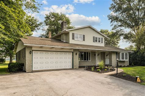 19 Edris Road, Womelsdorf by Kline, Kreider & Good Auctioneers