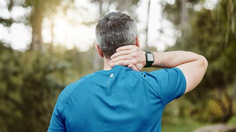 Pinched Nerves in Weight Lifting: Causes and Treatment