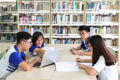 作为中国高考袖珍仿制版的越南高考，2020年大学录取率有多少？_河内