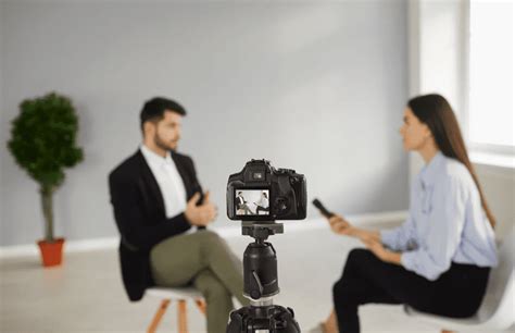 Interview Journalist 的图像结果