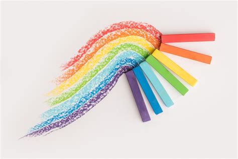 Primo piano del gradiente arcobaleno fatto di gessetti pastello ...