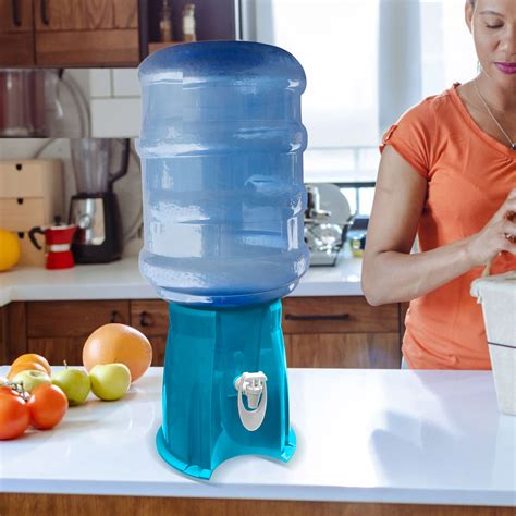 Dispensador De Agua - Varios. Dispensador De Agua Plástico, Únicamente ...