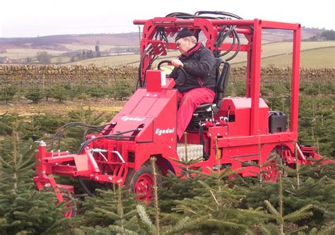 COSERWA - Enjambeurs, Porte-outils, Tracteur etroit maraicher, Machine ...