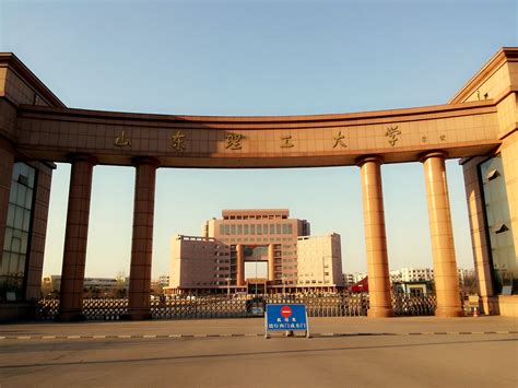 哈尔滨理工大学是一所什么档次的大学？在黑龙江省高校中排在什么位置？