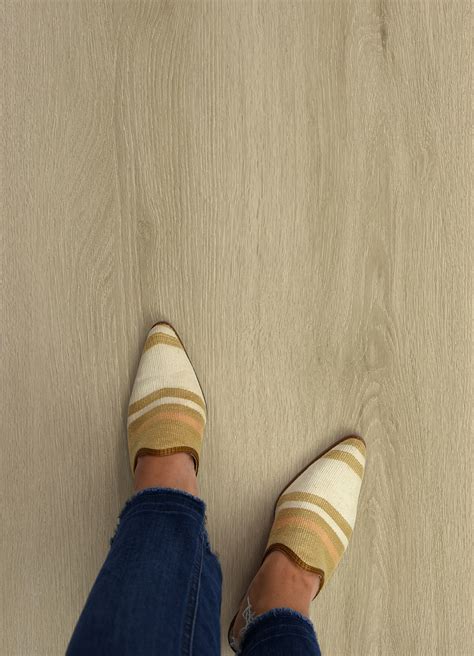 FloorPops Light Oak Peel and Stick Wood Floor Planks - Walmart.com