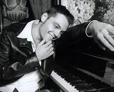 tiziano ferro l 232 una cosa semplice nuovo l e una cosa semplice tiziano ferro l 232 una cosa semplice nuovo l e una cosa semplice
