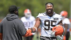 Olympian Chloe Kim attends boyfriend Myles Garrett's Browns practice