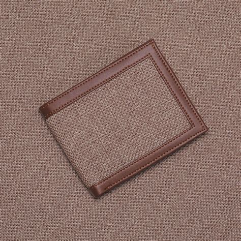 Mens Leather Wallets: Buy Best Leather Mens Wallets Online at Great ...