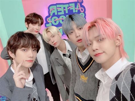 TXT Picks The Member Who Ignores All The Messages In Their Group Chat ...
