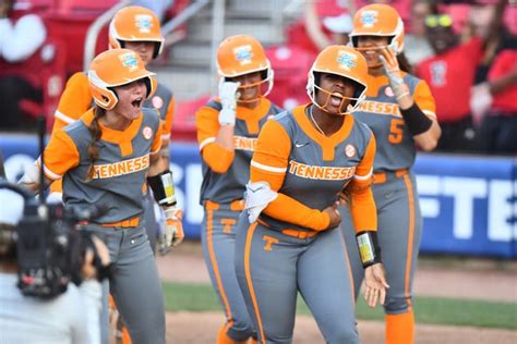 Tennessee softball transfer portal new players, departures for 2024