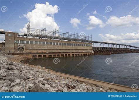 Pickwick Landing Dam stock image. Image of river, lake - 256022345