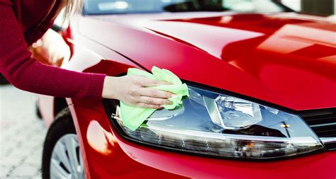 How to Clean Your Car’s Foggy Headlights | Capital One Auto Navigator