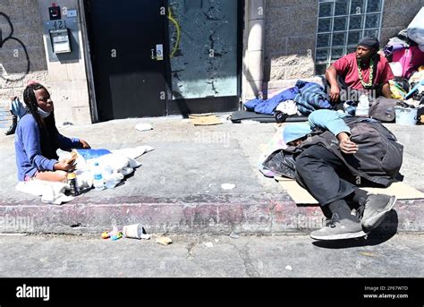 Homeless 的图像结果