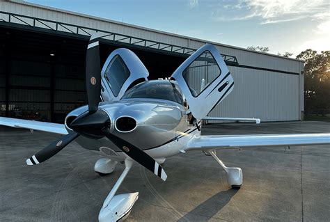 CIRRUS SR-22 G6 - Modern Aero