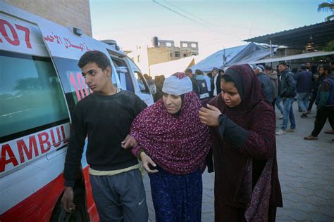 Israel hits Gaza hospitals, Netanyahu captive deal 'progress'