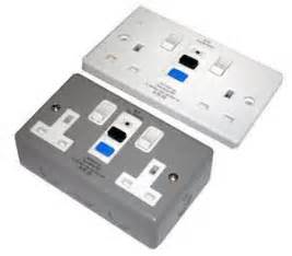 Understanding Difference between RCCB, ELCB, RCBO, RCD and MCB ...