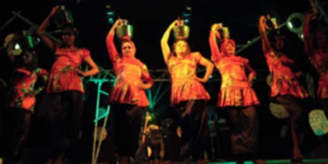 Traditional Dresses of Maldives – Explore Island Fashion