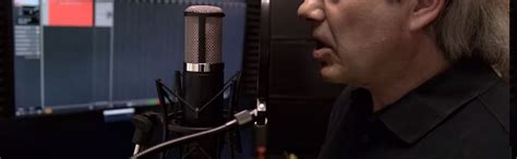 AKG P820 High-Performance Dual-Capsule Tube Microphone : Amazon.in ...