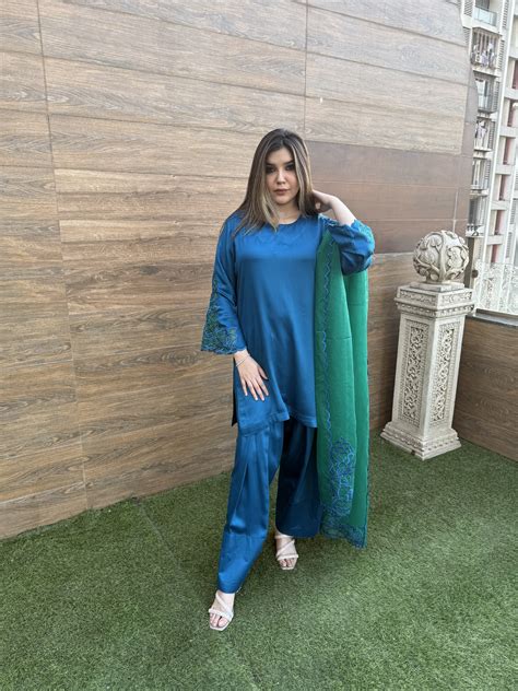 Satin Silk Short Kurta & Farsi Salwar Set and Dupatta – HUMERA's Ensembles